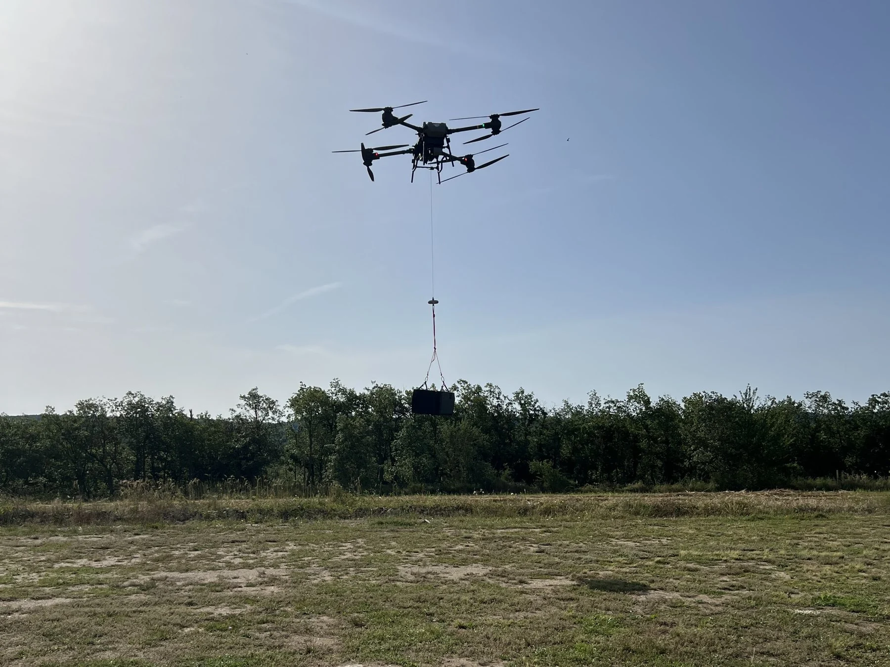 Dron de carga DJI FlyCart 30 para entrega de última milla y mulching con dron